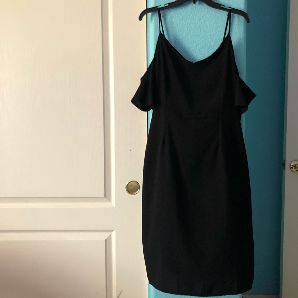 Black Cold Shoulder Midi Dress🤩🦋